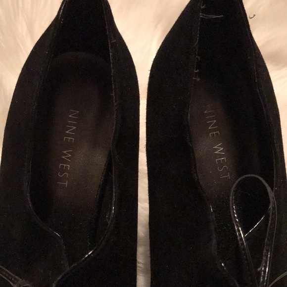 Black suede shoe bootie - Picture 2 of 7